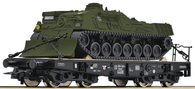 4 axle Flat car with military recovery vehicle of German Bundeswehr<br /><a href='images/pictures/Roco/161457.jpg' target='_blank'>Full size image</a>